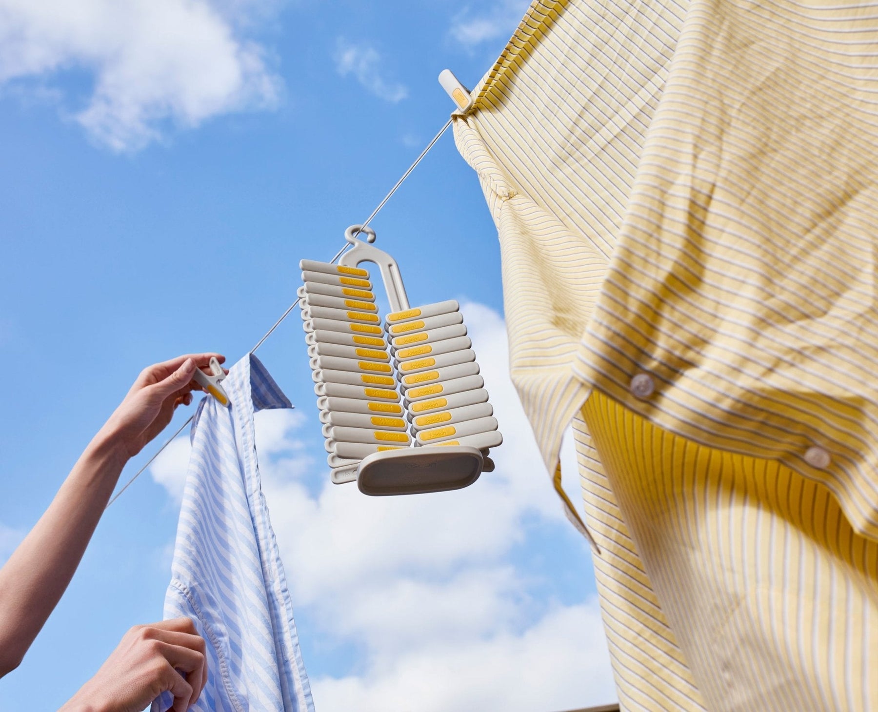 PegStore™ 30-Piece Clothes Peg Set With Storage Stand