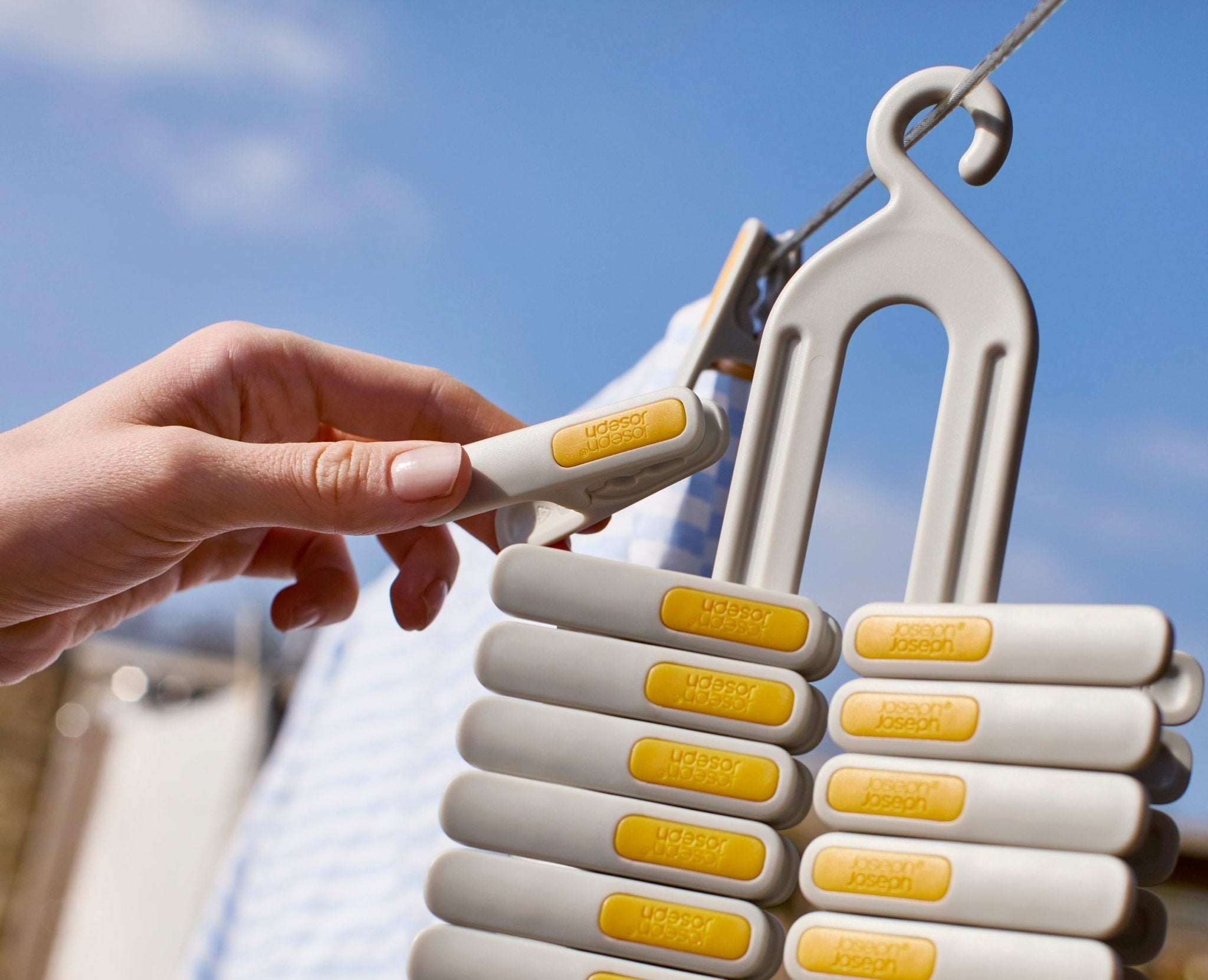 PegStore™ 30-Piece Clothes Peg Set With Storage Stand