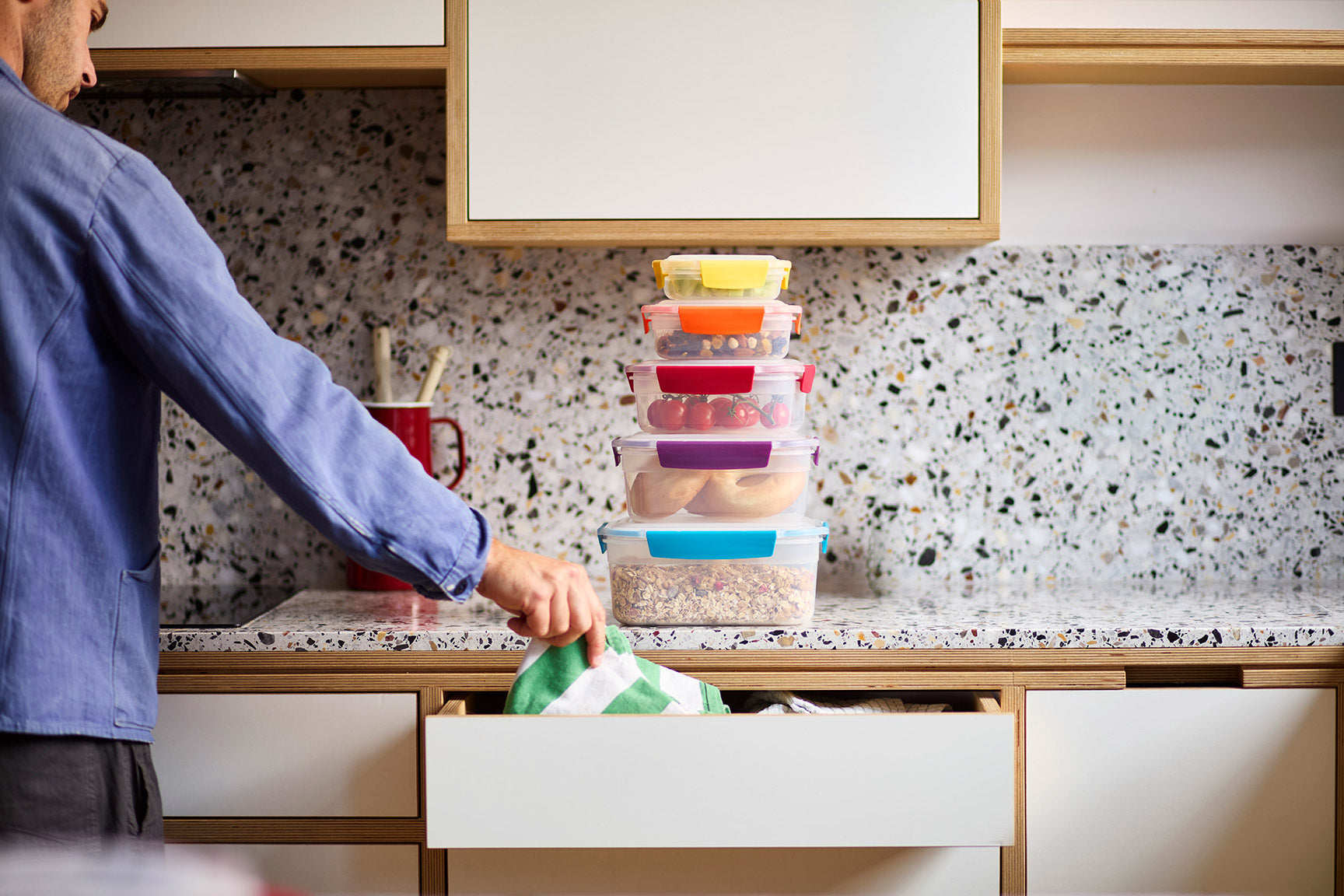 Nest™ Lock Multicolour 5-piece Multi-size Food Container Set