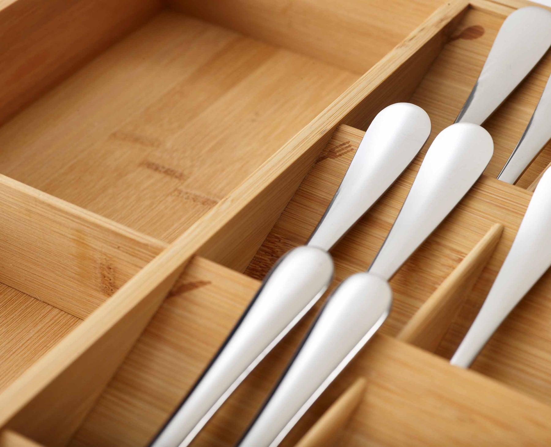 DrawerStore™ Bamboo Expanding Cutlery Organiser - 851696 - Image 7