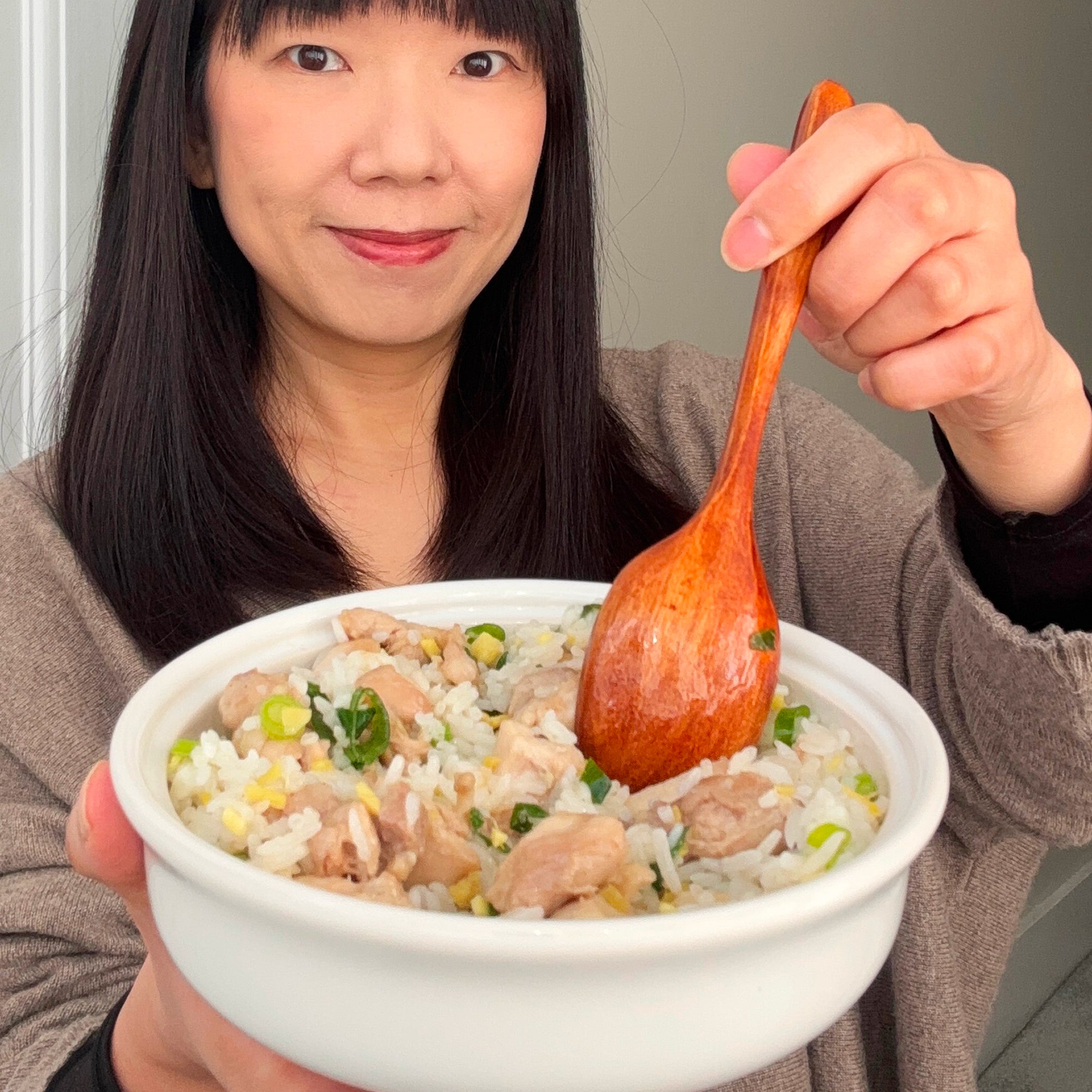 Microwave Chicken Rice with Spring Onion & Ginger Sauce | Joseph Joseph AU