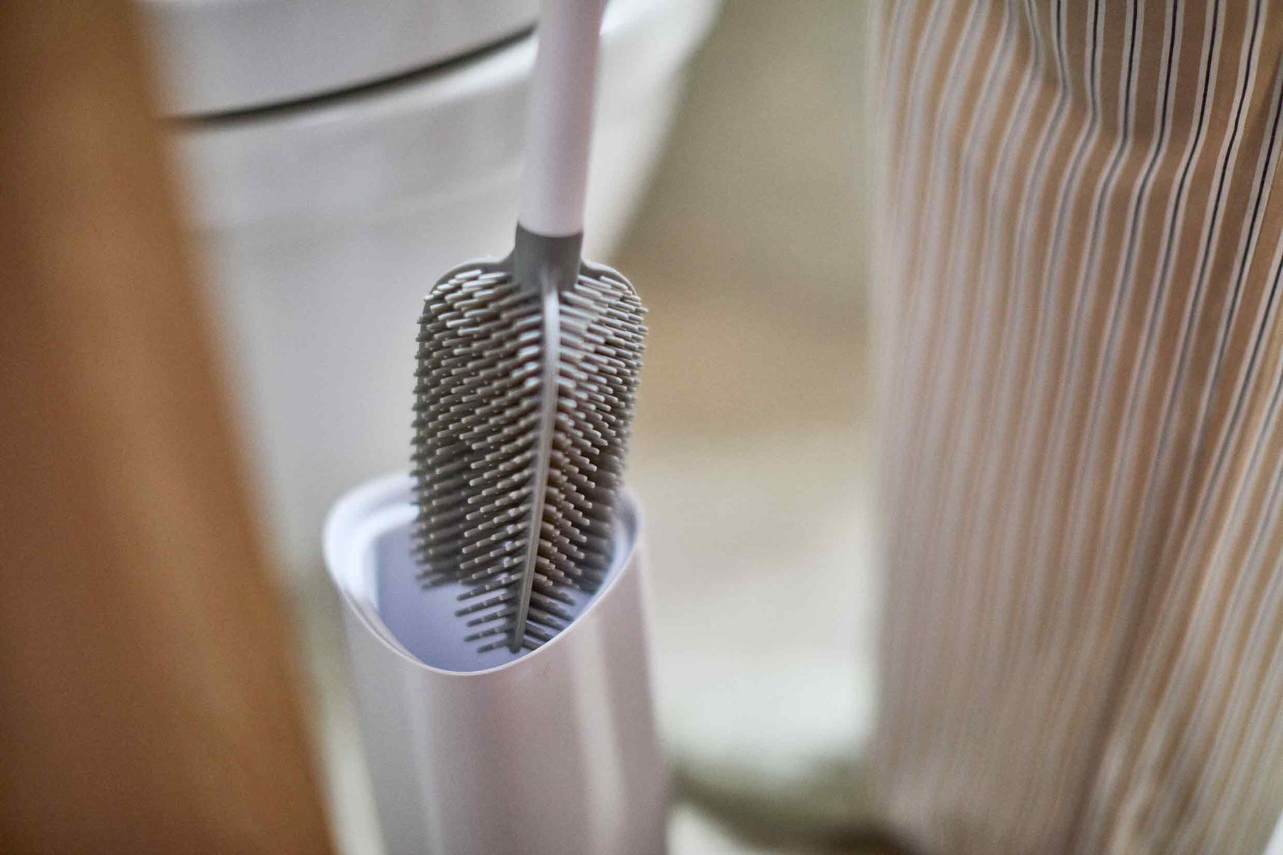 Flex™ 360 Gloss White Toilet Brush