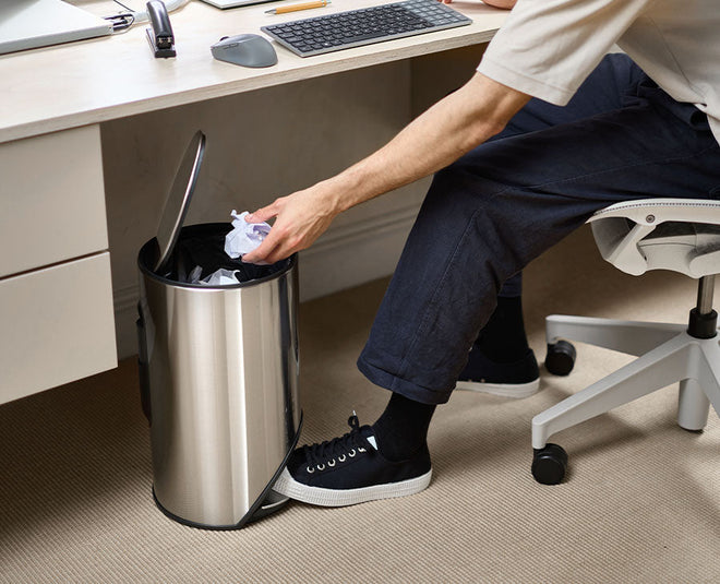 Arc™ 10L Easy-push Stainless-steel Pedal Bin - 30152 - Image 2